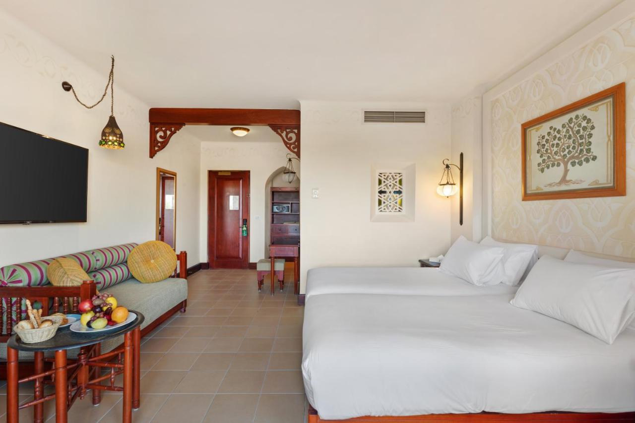 Pickalbatros Oasis Port Ghalib Hotel Exterior photo Deluxe Room