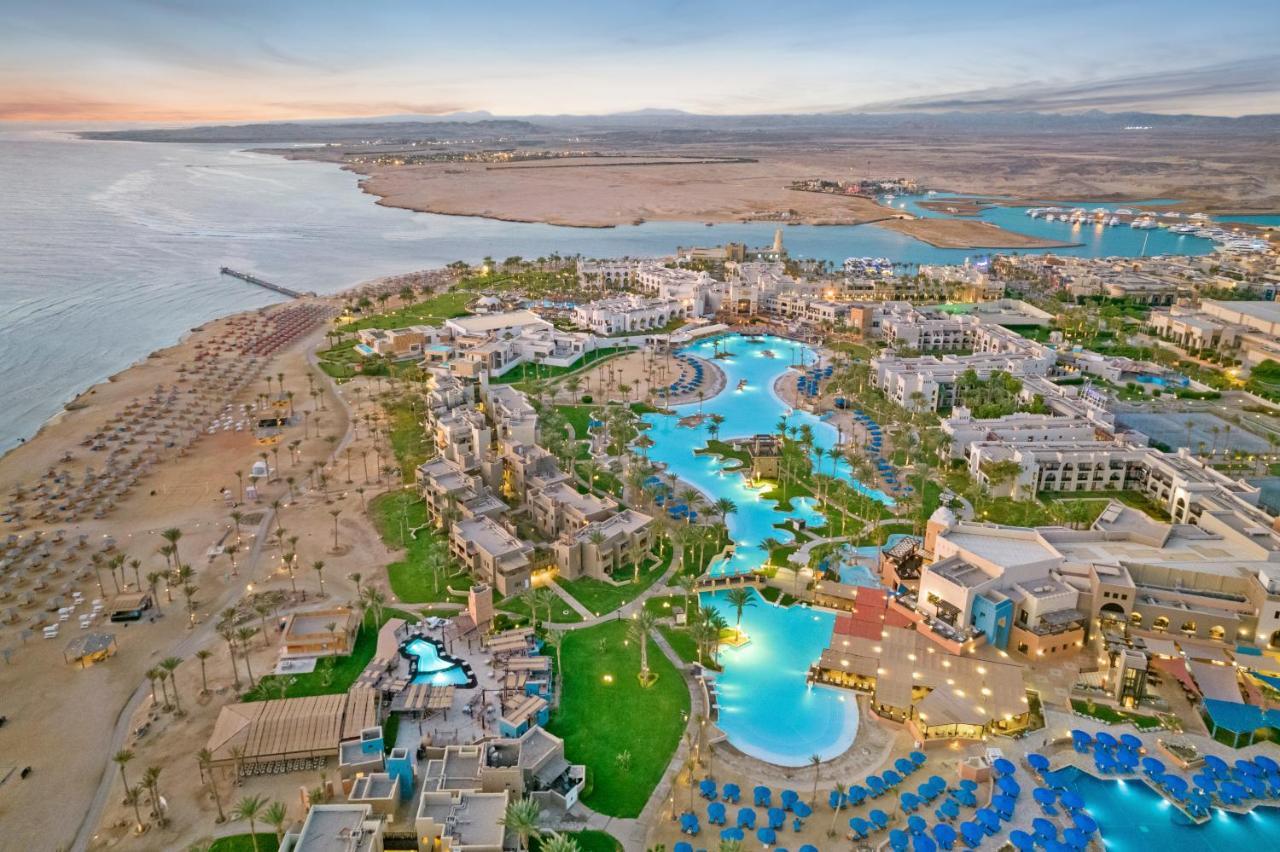 Pickalbatros Oasis Port Ghalib Hotel Exterior photo Aerial view of the resort