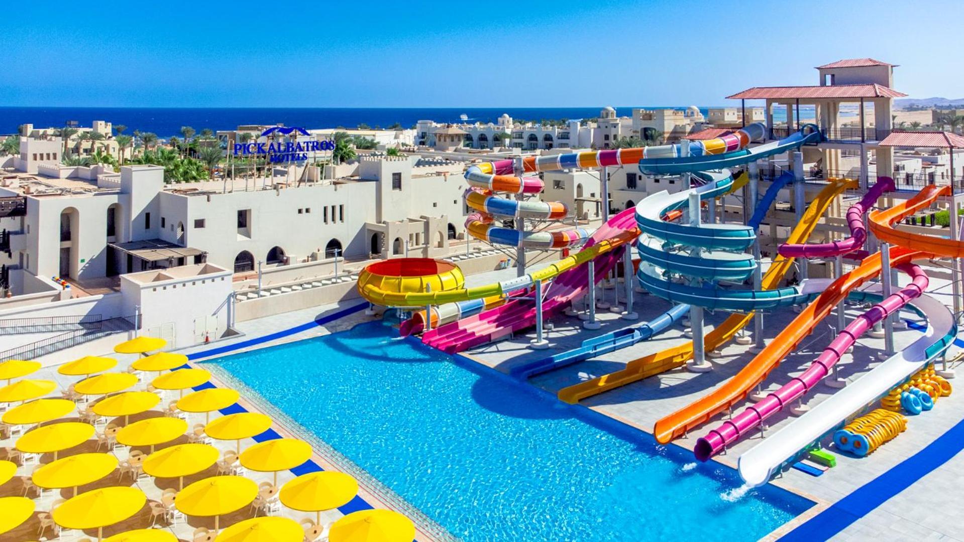Pickalbatros Oasis Port Ghalib Hotel Exterior photo Aqua Park