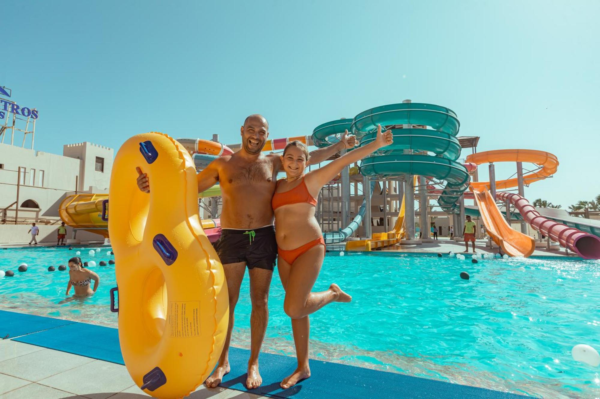 Pickalbatros Oasis Port Ghalib Hotel Exterior photo Aqua Park